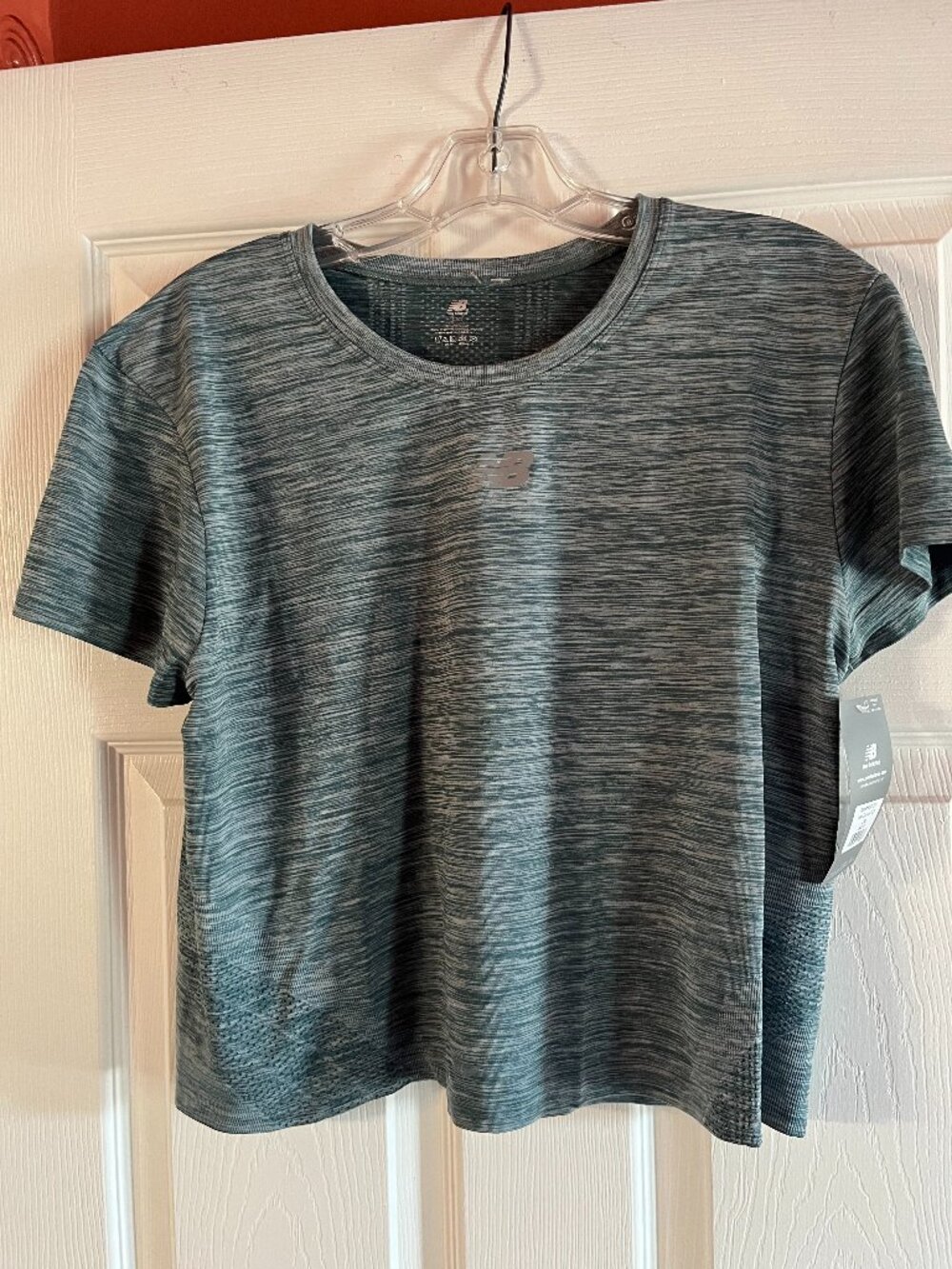 New Balance Cropped Tee